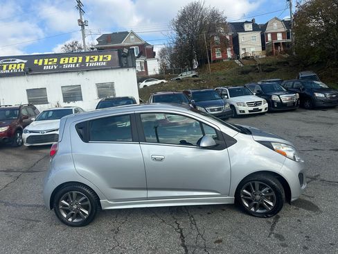 Used 2015 Chevrolet Spark LT image 4