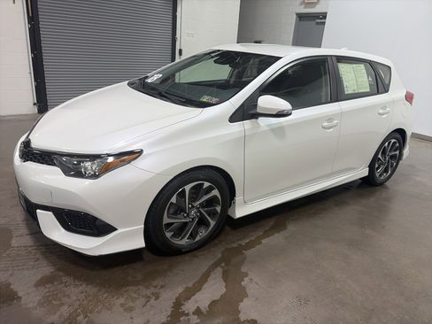 Used 2018 Toyota Corolla iM w/ All-Weather Mat Package image 6