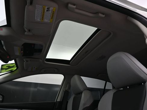 Used 2023 Subaru Crosstrek 2.5i Limited AWD/4WD image 13