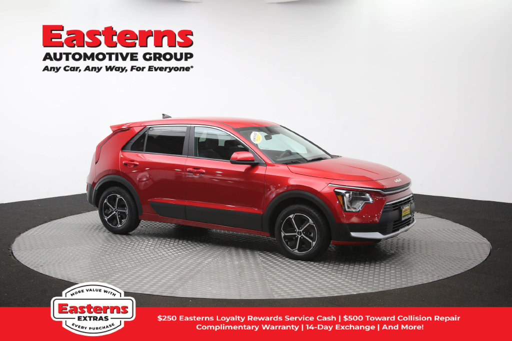 Used 2025 Kia Niro LX FWD image 47