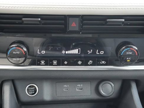 Used 2021 Nissan Rogue SV AWD/4WD image 18