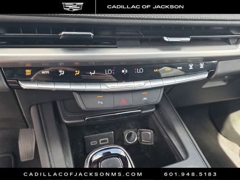 Used 2025 Cadillac XT4 Premium Luxury FWD image 14