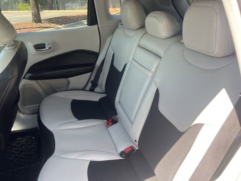 Used 2020 Jeep Compass Latitude FWD image 16