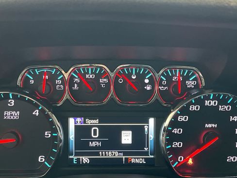 Used 2018 Chevrolet Suburban LT AWD/4WD image 15