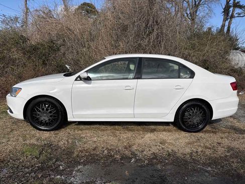 Used 2014 Volkswagen Jetta SE image 3