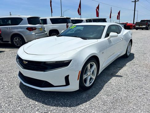 Used 2022 Chevrolet Camaro LT RWD image 17