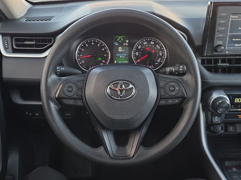 Used 2022 Toyota RAV4 XLE w/ Convenience Package image 14