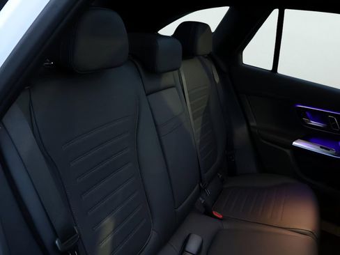Used 2026 Mercedes-Benz GLC 300 4MATIC image 14
