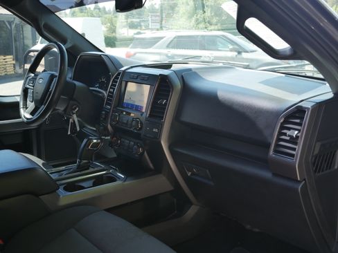 Used 2019 Ford F150 XLT w/ Equipment Group 302A Luxury AWD/4WD image 26