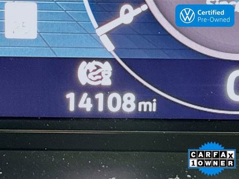 Used 2025 Volkswagen Atlas Cross Sport SEL image 13