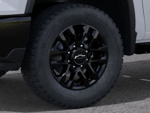 Used 2026 Chevrolet Silverado 2500 Custom w/ Custom Value Package image 11