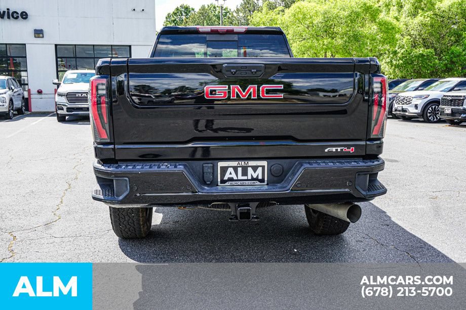 Used 2024 GMC Sierra 2500 AT4 w/ Technology Package AWD/4WD image 10