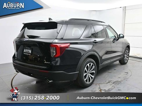 Used 2023 Ford Explorer ST-Line w/ Class IV Trailer Tow Package AWD/4WD image 13