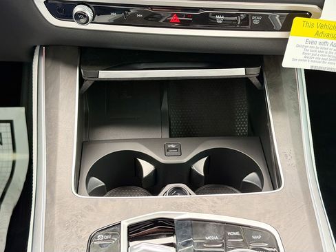 New 2026 BMW X5 xDrive50e image 32