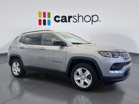 Used 2022 Jeep Compass Latitude w/ Convenience Group AWD/4WD image 7