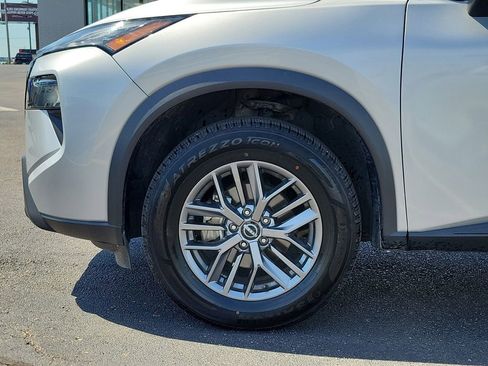 Used 2024 Nissan Rogue S AWD/4WD image 6