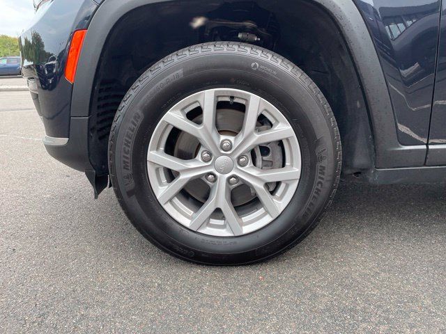 Used 2023 Jeep Grand Cherokee L Limited AWD/4WD image 34