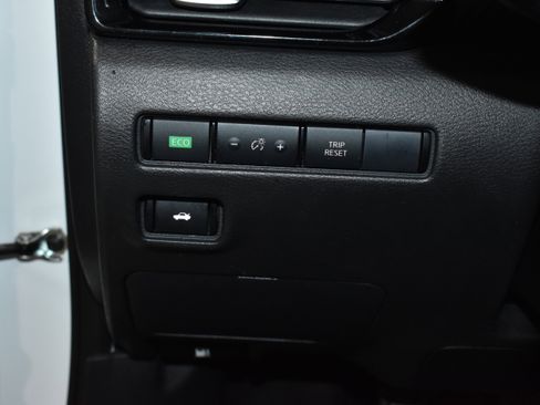 Used 2024 Nissan Sentra SV image 19