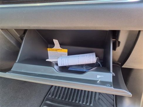 Used 2025 Chevrolet Silverado 1500 LT image 99