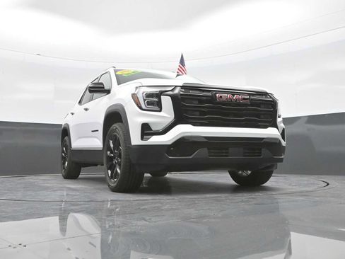 Used 2026 GMC Terrain Elevation w/ Elevation Premium Package AWD/4WD image 30