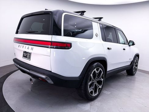 Used 2024 Rivian R1S Adventure AWD/4WD image 16