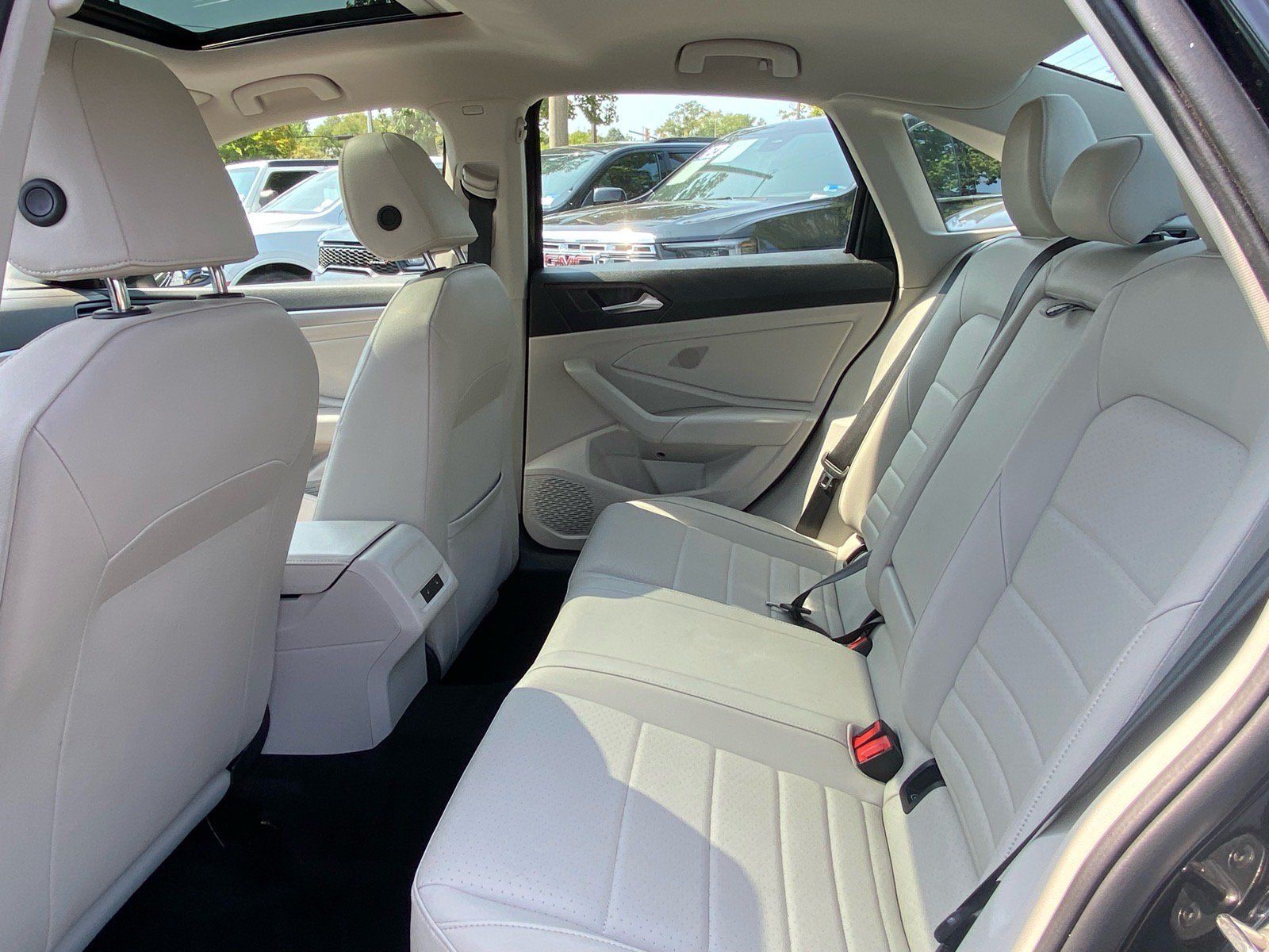 Used 2021 Volkswagen Jetta SE FWD image 21