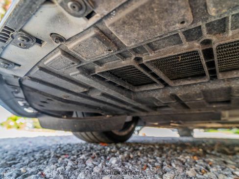 Used 2018 Cadillac CTS V w/ Luxury Package image 98