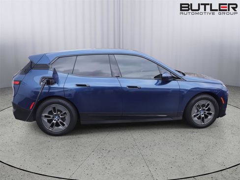 Certified 2023 BMW iX xDrive50 w/ Ultimate Package image 7