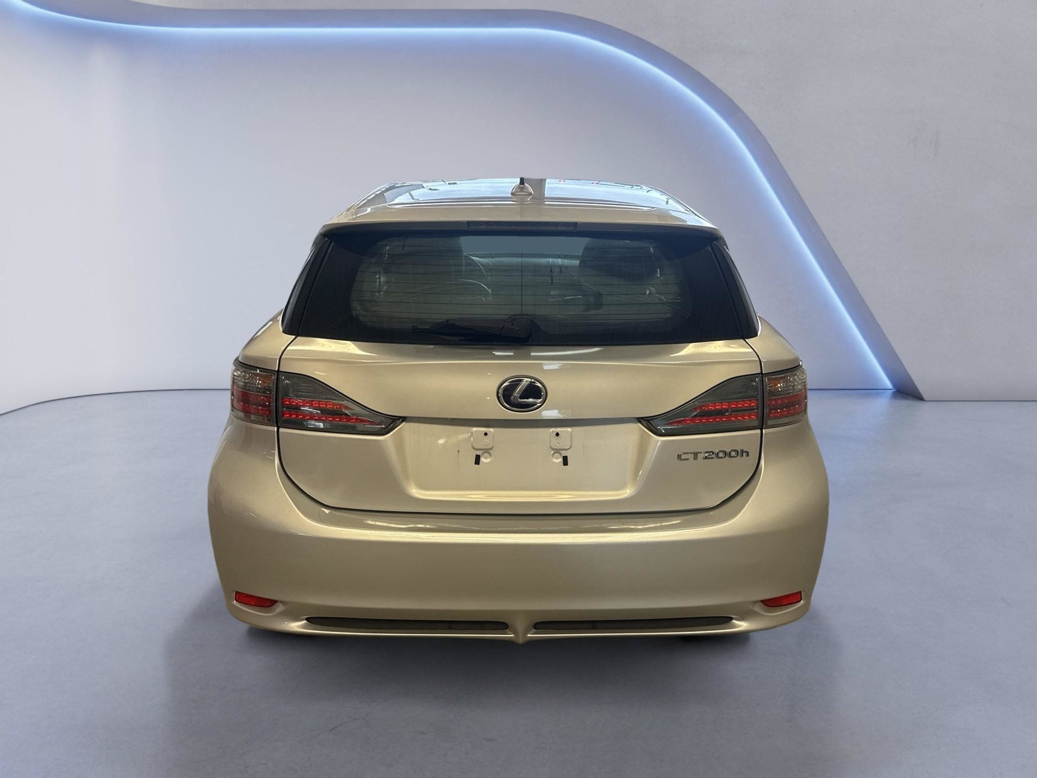 Used 2011 Lexus CT 200h Premium FWD image 7