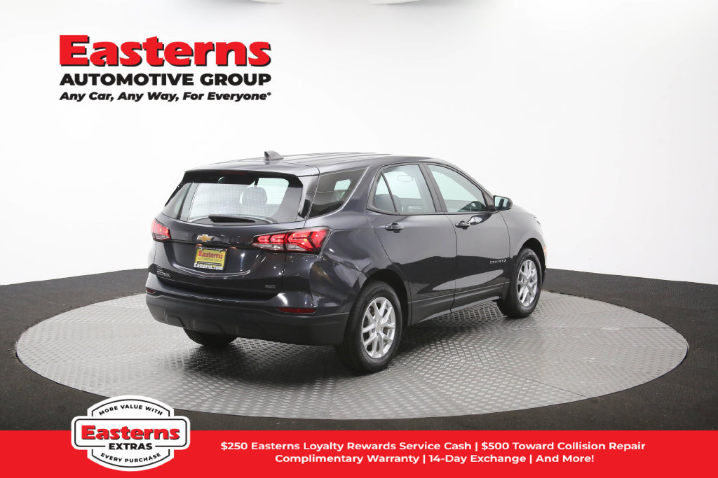 Used 2022 Chevrolet Equinox LS AWD/4WD image 42