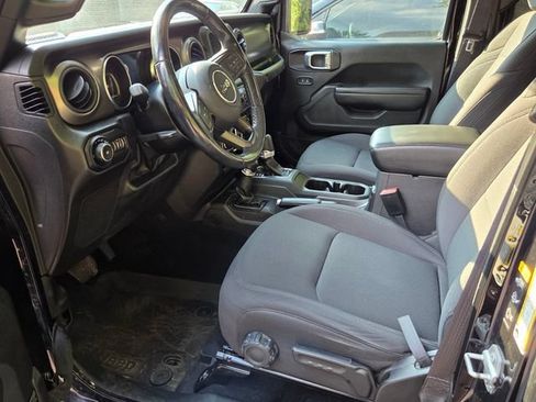 Used 2022 Jeep Wrangler Unlimited Sport AWD/4WD image 9