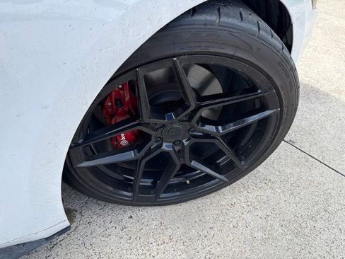 Used 2018 Ford Mustang GT w/ Equipment Group 301A RWD image 11