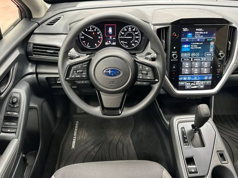 Used 2025 Subaru Crosstrek 2.5i Premium w/ Popular Package #3 AWD/4WD image 18