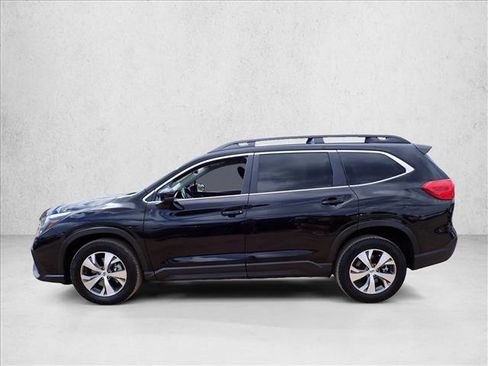 Used 2025 Subaru Ascent Premium AWD/4WD image 2