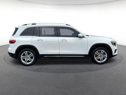 Used 2021 Mercedes-Benz GLB 250 4MATIC image 7