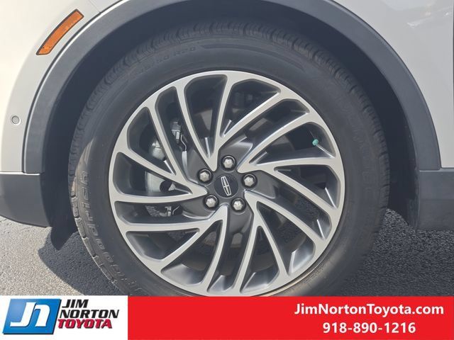 Used 2019 Lincoln Nautilus Reserve FWD image 14
