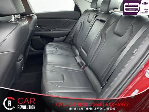 Used 2024 Hyundai Elantra Limited image 46