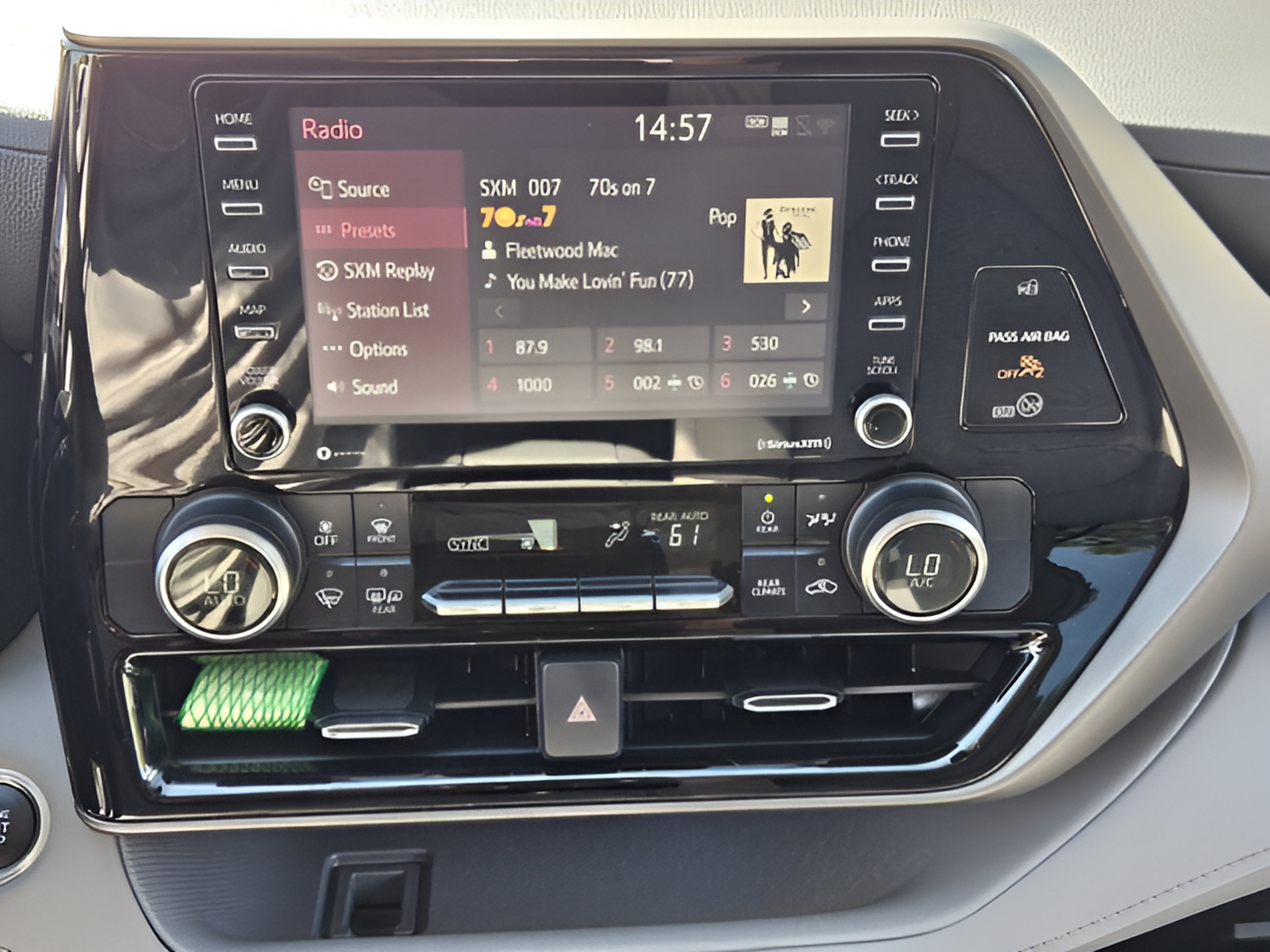 Certified 2020 Toyota Highlander L AWD/4WD image 19