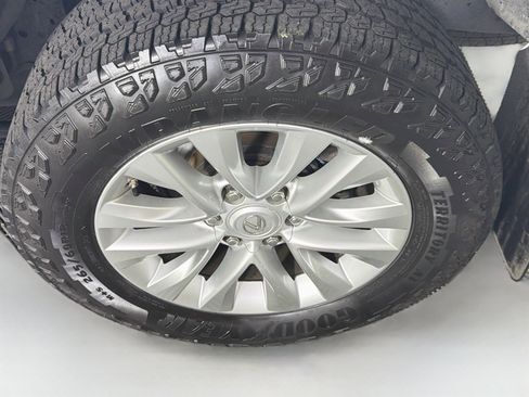 Used 2018 Lexus GX 460 Premium w/ Premium Package AWD/4WD image 11