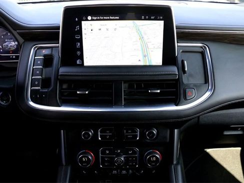 Used 2023 Chevrolet Tahoe Z71 w/ Luxury Package image 16