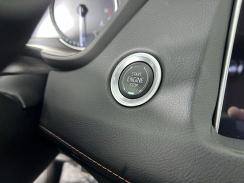 Certified 2023 Cadillac XT4 Sport FWD image 17