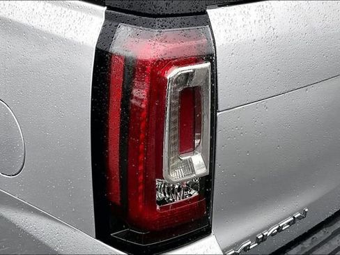 Used 2016 GMC Yukon Denali w/ Open Road Package image 29