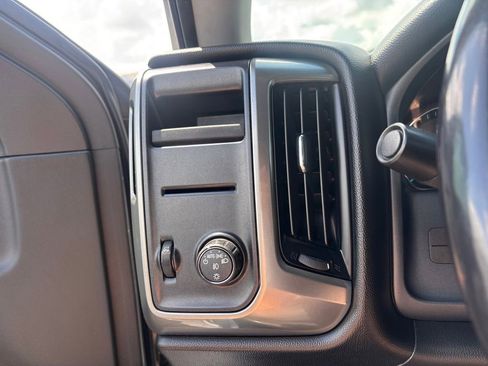 Used 2018 Chevrolet Silverado 1500 LT w/ Texas Edition RWD image 20