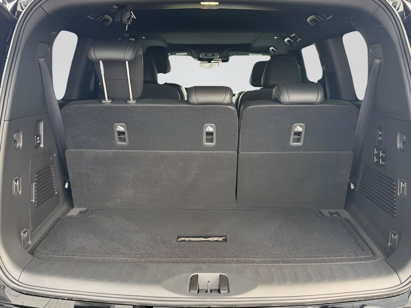 New 2026 Nissan Armada PRO-4X AWD/4WD image 32