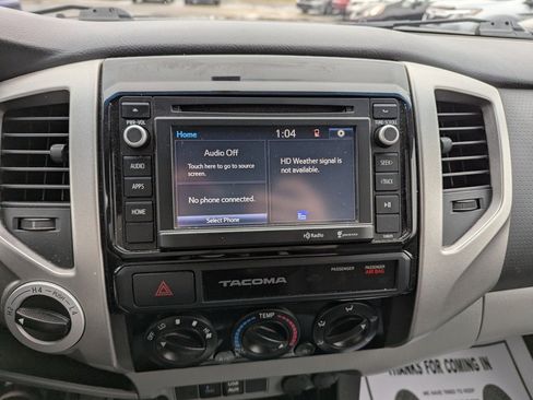 Used 2015 Toyota Tacoma 4x4 Double Cab w/ TRD Off-Road Package image 13