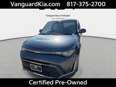 Certified 2025 Kia Soul LX w/ LX Technology Package FWD image 3