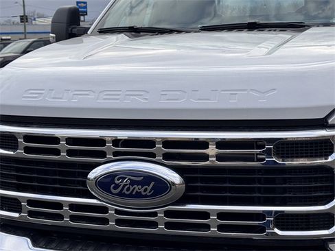 New 2025 Ford F550 4x4 Regular Cab Super Duty w/ XL Chrome Package image 5