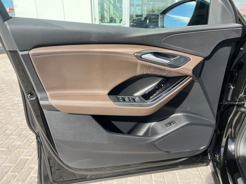 Used 2025 Audi Q6 e-tron Premium w/ Convenience Package image 10