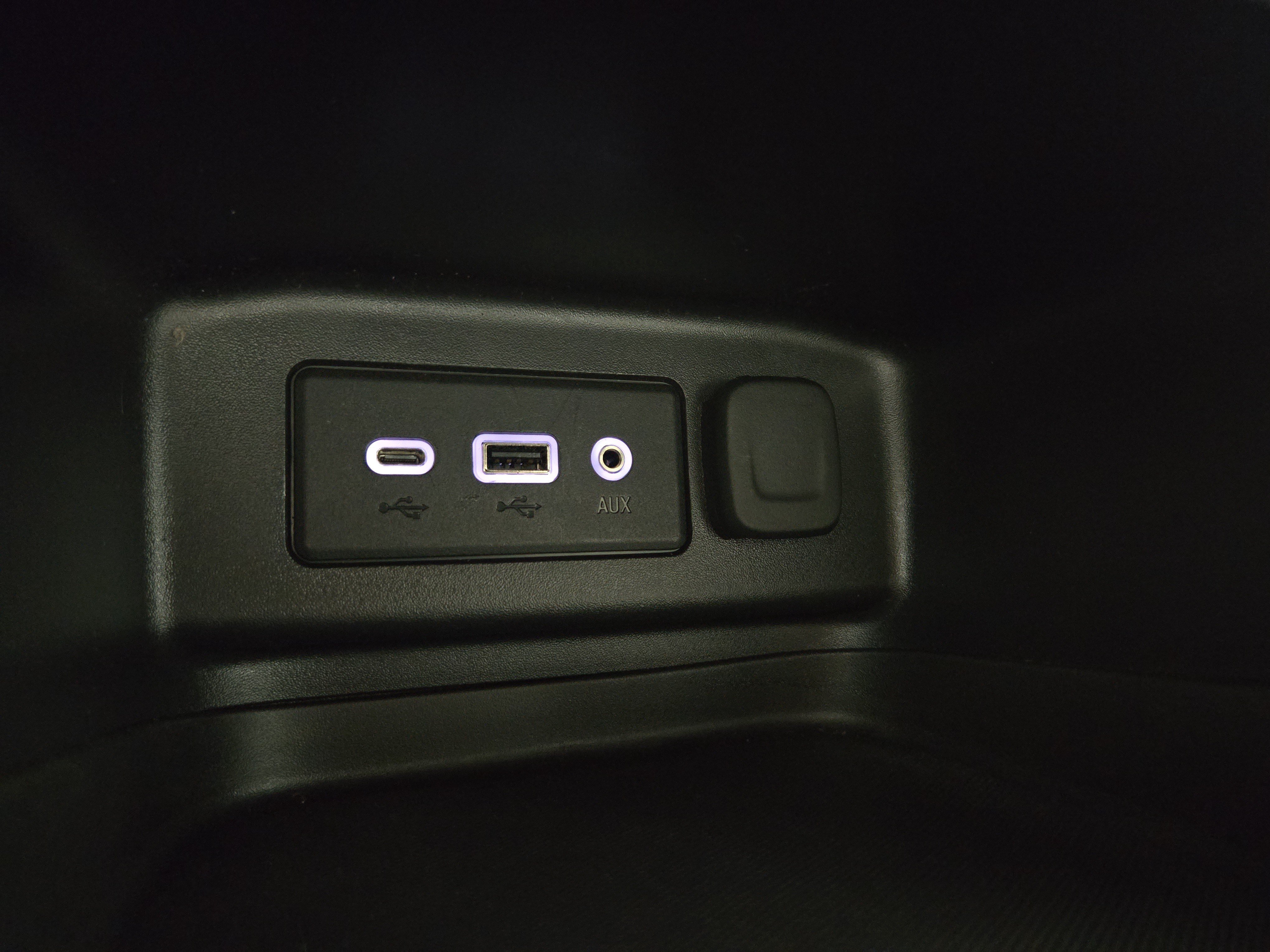 Used 2020 Chevrolet Equinox LS w/ LS Convenience Package FWD image 27