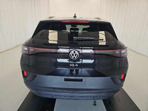 Used 2024 Volkswagen ID.4 Pro RWD image 8